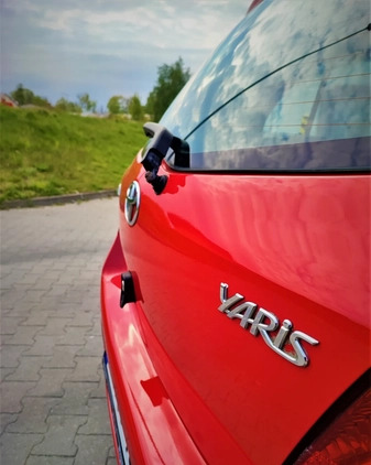 Toyota Yaris cena 14950 przebieg: 172000, rok produkcji 2008 z Zgierz małe 56